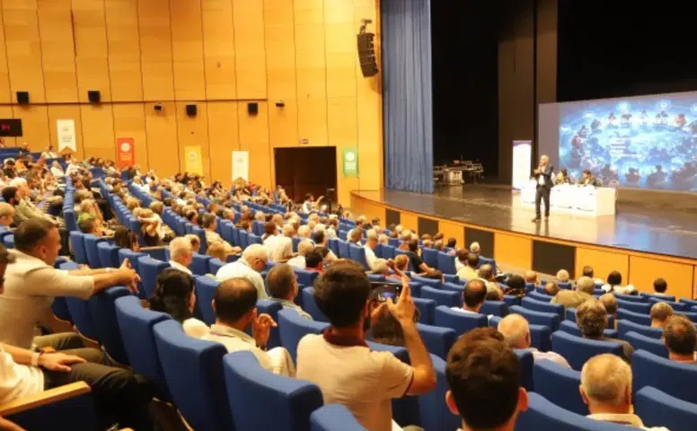 Kürt Dil Konferansı'nda ikinci gün: "Çocukların anadiliyle büyümesi sağlanmalı"