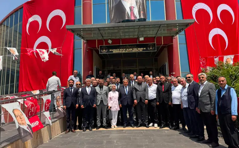 MHP Sur İlçe Başkanlığı'nda görev değişimi: Fırat Özer seçildi