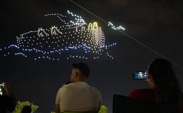 Şırnak'ta Hz. Nuh'u anma programında gökyüzünü dronlar aydınlattı
