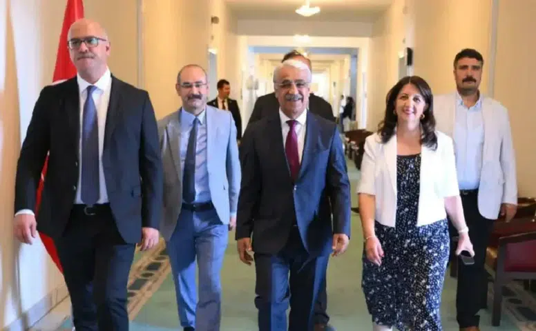 DEM Parti İmralı Heyeti, Abdullah Öcalan ile görüşmek üzere yola çıktı