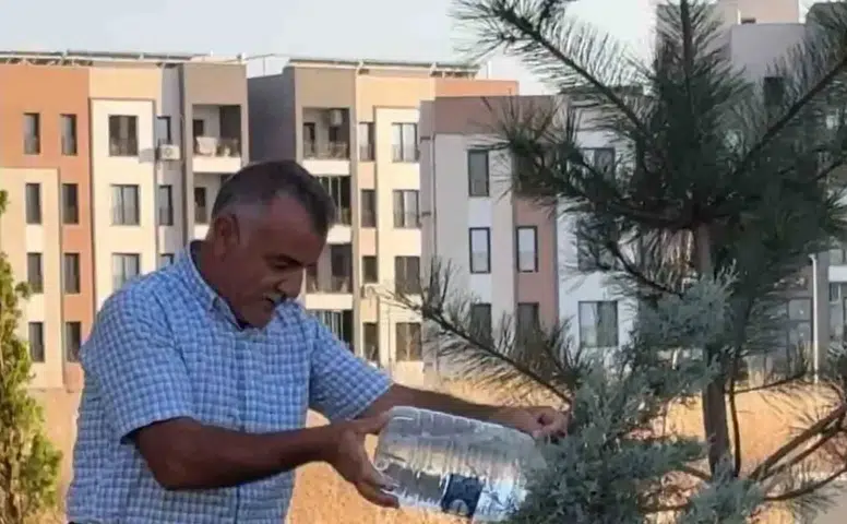 Diyarbakır Oğlaklı Mahallesi sakinleri çevre temizliği ve altyapı hizmeti bekliyor
