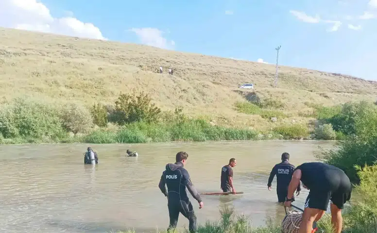 Muş Bulanıkta çaya düşen iki kardeşten acı haber geldi