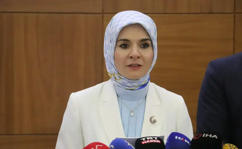 Bakan Göktaş Diyarbakırda huzur ve aile vurgusu yaptı