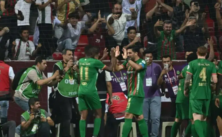 Amedspor'dan Süper Lig'e rüya gibi başlangıç: Dadaşları sahadan sildi, zirveye yerleşti