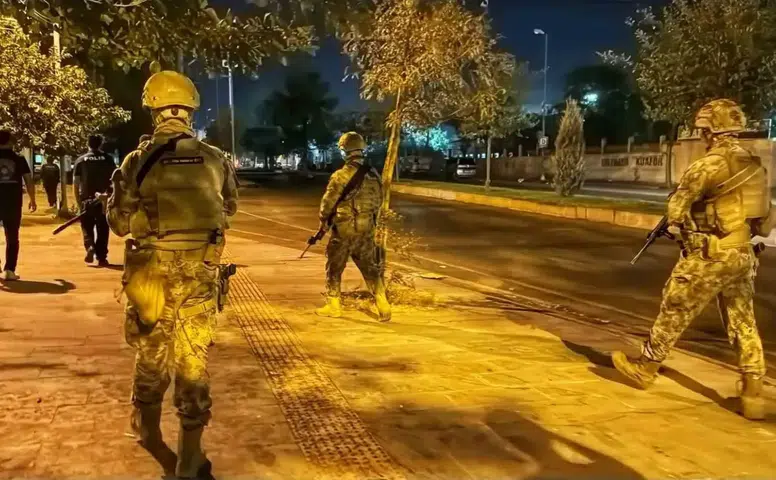 Diyarbakır’da dört mahallede gece yarısı operasyonu