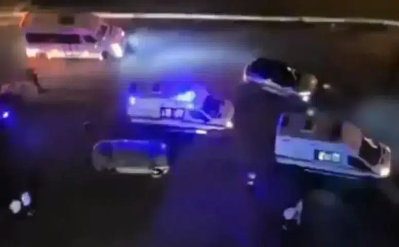 Kayapınar ilçesindeki trafik kazasında iki otomobil çarpıştı
