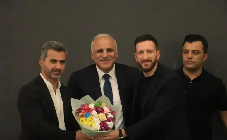 Amedspor ve Erzurumspor yöneticileri maç öncesi dostluk mesajı verdi