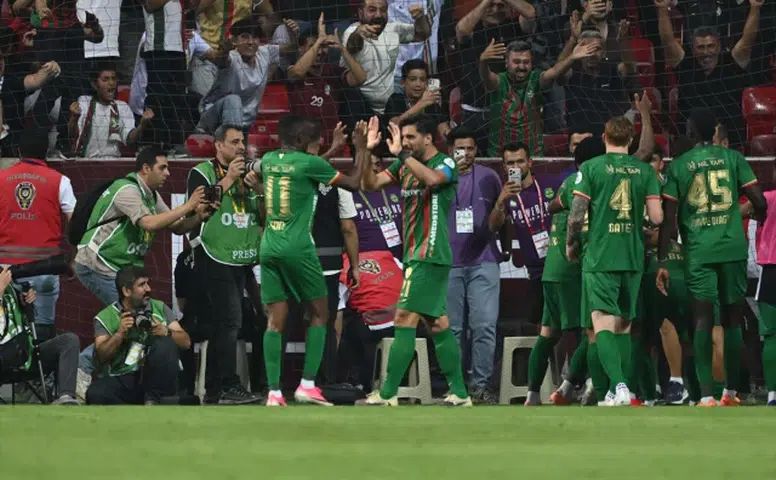 Amedspor’dan tarihi galibiyet sonrası taraftara özel mesaj