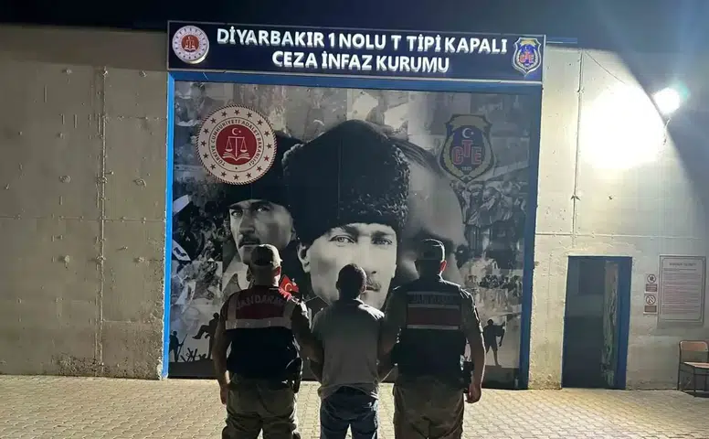 Diyarbakır’da 42 suç kaydı bulunan firari hükümlü yakalandı