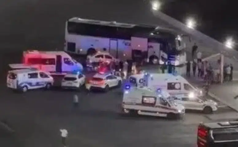 Diyarbakır Otogarı’nda gece yarısı kavga: Polis silahını ateşledi