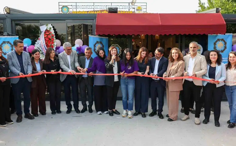 Diyarbakır Bağlar'da kadınların işleteceği Hamravat Sosyal Tesisi açıldı