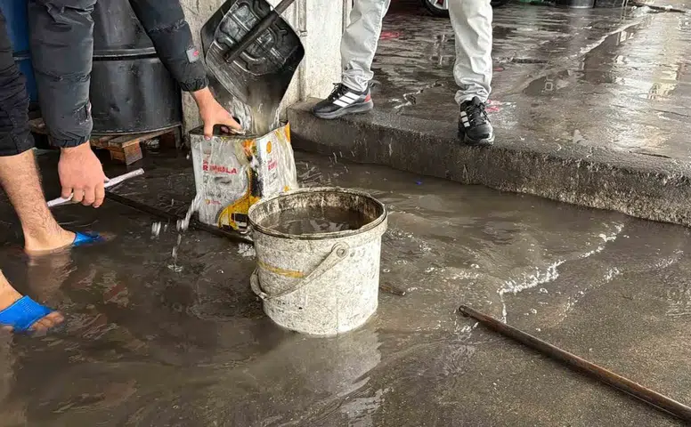 Diyarbakırda sağanak yağış sanayi sitesini göle çevirdi