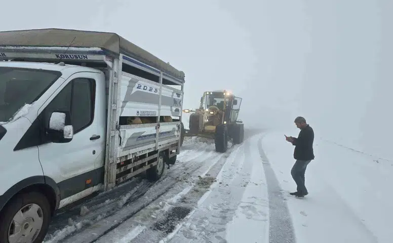 Muş yüksek kesimlerinde kış mevsiminin ilk kar yağışı gerçekleşti
