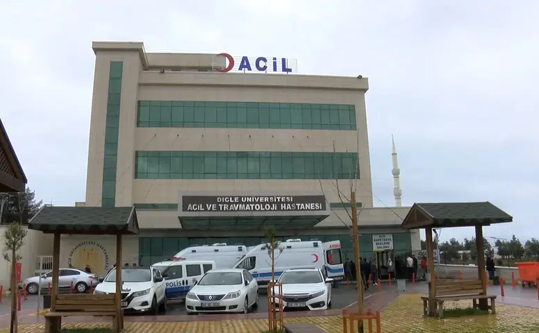 Diyarbakır Sur ilçesinde silahlı kavga sonucu bir kişi ağır yaralandı
