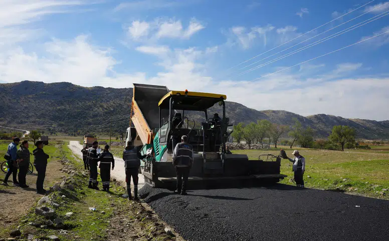 Hani-Elazığ yolu yenilendi: Diyarbakır Büyükşehir Belediyesi'nden önemli adım