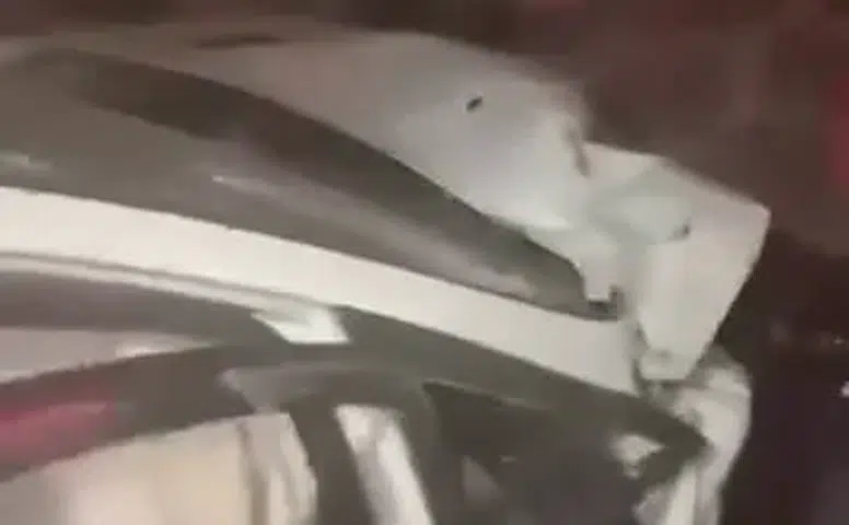 Diyarbakır On Gözlü Köprü yakınında iki otomobil çarpıştı