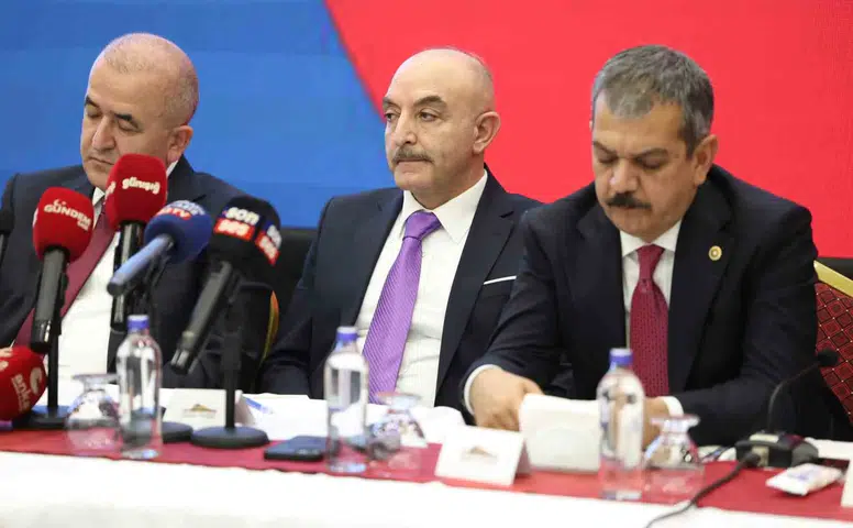 Cumhurbaşkanı Danışmanı Oğan Terörsüz Türkiye vizyonunun detaylarını Elazığ'da açıkladı