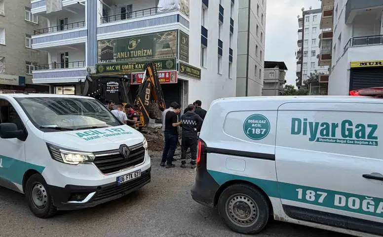 Diyarbakır Kayapınar'da iş makinesi doğal gaz borusuna zarar verdi