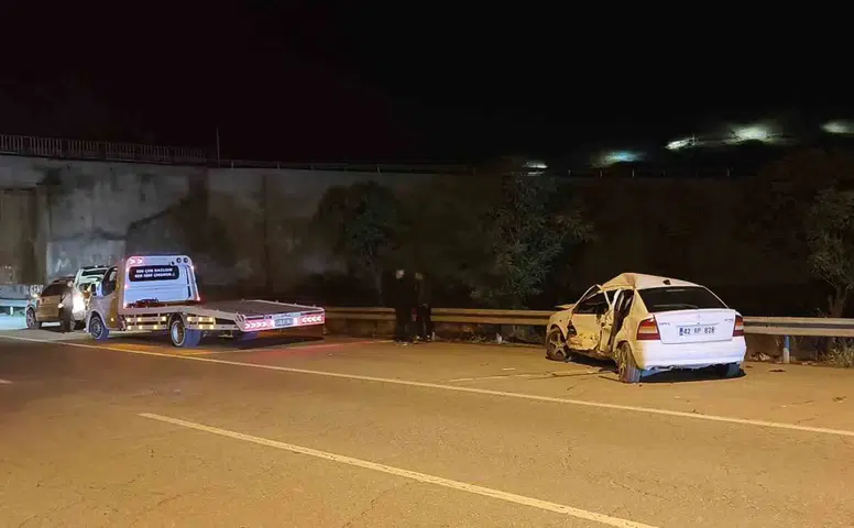 Muş'ta tır ve otomobil çarpıştı: İki kişi araçta sıkıştı