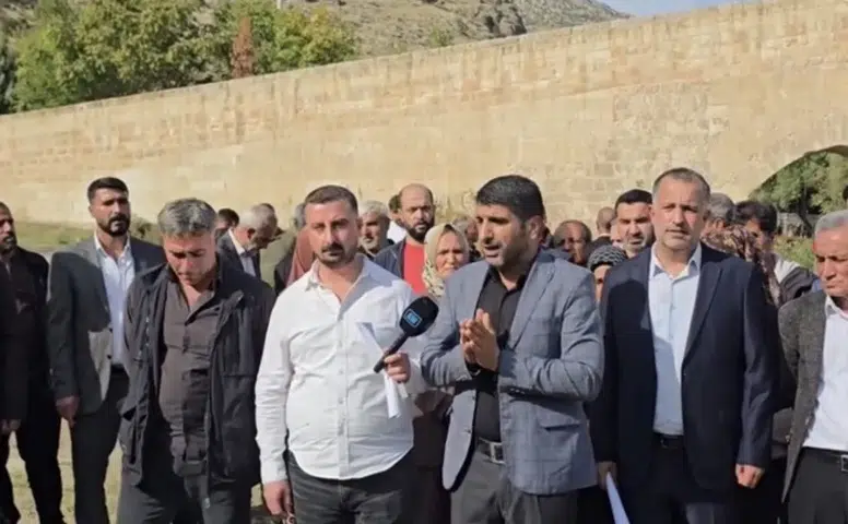 Çermik halkı Sinek Çayı'na dökülen kanalizasyon sularına karşı ayaklandı