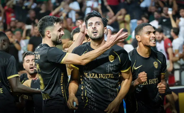 Gençlerbirliği maçı öncesi Amedspor'da iki gelişme: Primler yattı, taraftar anlamlı karar aldı