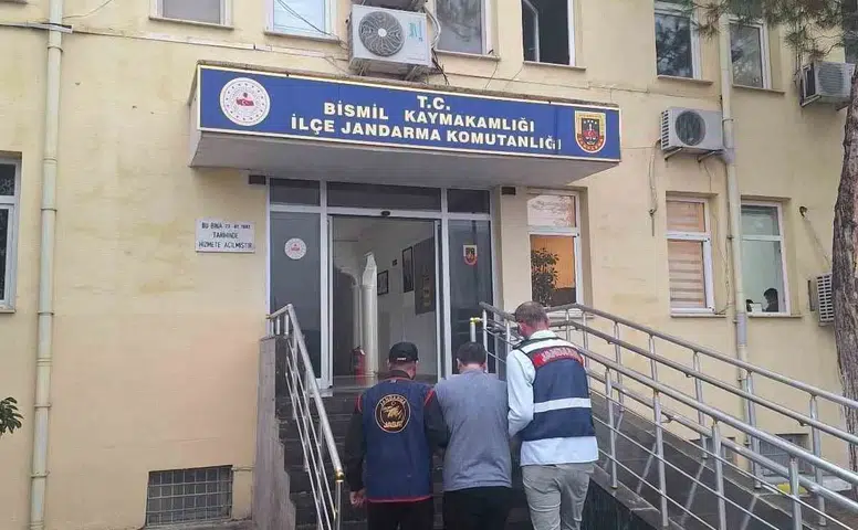 Diyarbakır'da 29 yıl hapis cezası olan firari operasyonla yakalandı