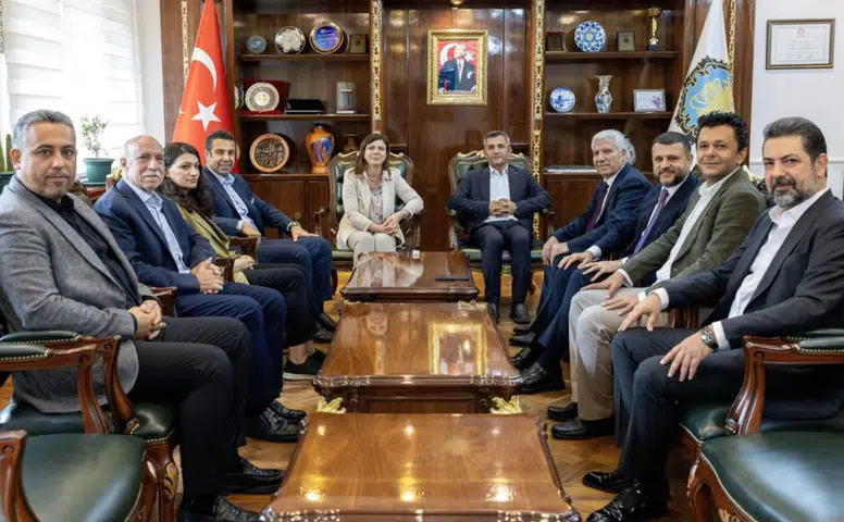 Siyasette diyalog mesajı: Diyarbakır Büyükşehir Belediyesi'ne AK Parti'den ziyaret