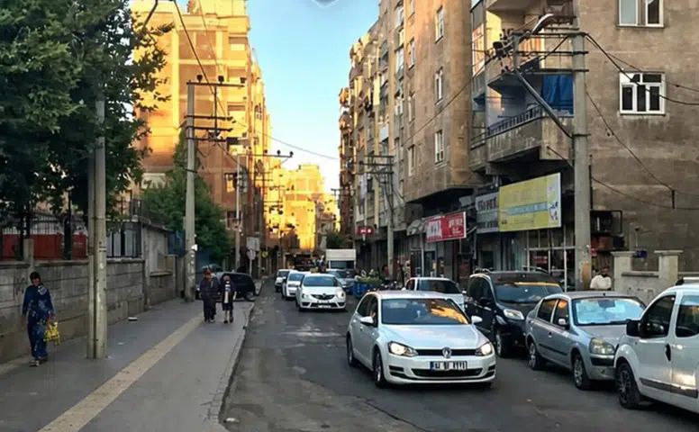 Diyarbakır Bağlar'da 3 cadde trafiğe kapanıyor: 31 Ekim'e kadar sürecek