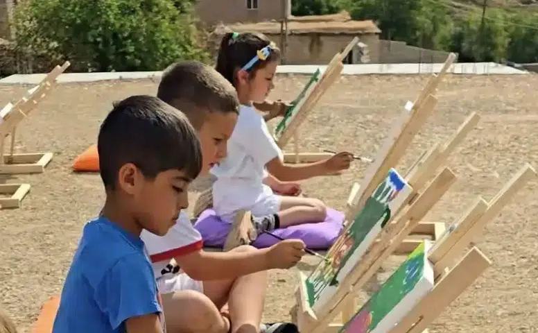 Diyarbakır'da bir köy okulu eğitim anlayışıyla herkesi kendine hayran bırakıyor