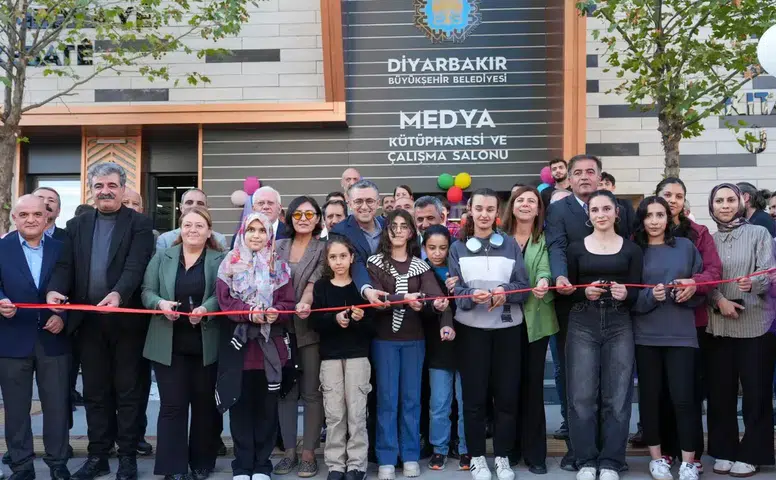 Diyarbakır'da gençlerin yeni adresi: Medya Kütüphanesi kapılarını açtı