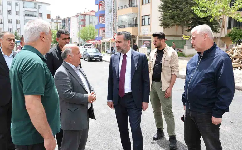 Elazığ yollarında asfalt mesaisi başladı