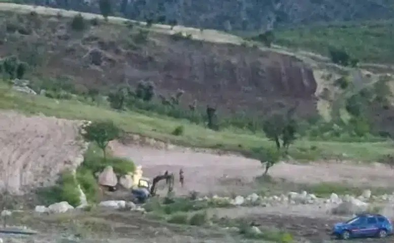 Siirt'te yürek yakan kaza Baba kullandığı kepçeyle oğlunu ezdi