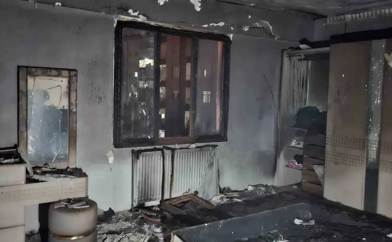 Diyarbakırda bir apartmanda çıkan yangında mahsur kalan iki kadın kurtarıldı