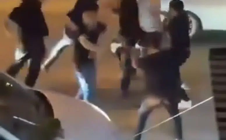 Silopi sokaklarında sopa ve yumrukların konuştuğu kavgada üç kişi yaralandı