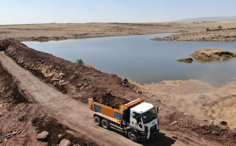 Karacadağ’da yüzler gülüyor: Yıkılan gölet onarıldı, binlerce hayvana can suyu oldu