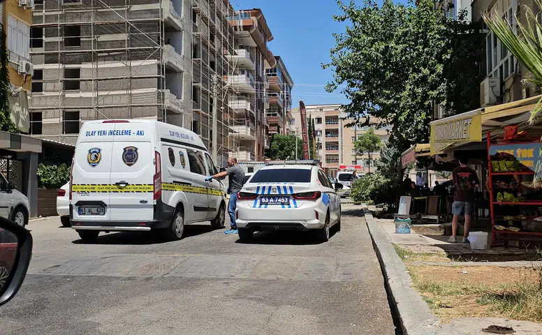Şanlıurfa'da aile kavgası kanlı bitti Kuaför dükkanına saldırıda 4 kişi yaralandı