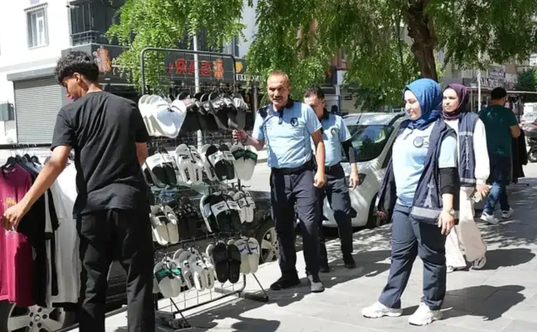 Bismil'de kaldırım işgaline "sabır taşı" çatladı: Belediye operasyon için düğmeye bastı