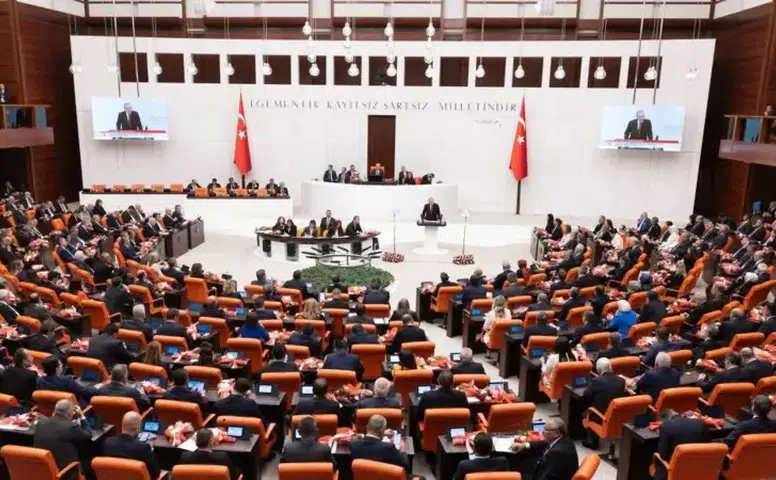 DEM Parti’de kritik mesai: Çerçeve yasa için düğmeye basıldı