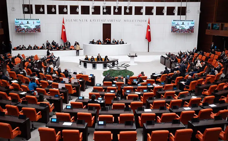 Meclis'te tarihi mesai: Terörsüz Türkiye teklifi Genel Kurul gündeminde