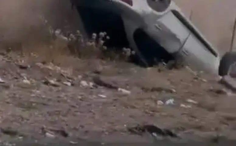 Kayapınar'da otomobil takla attı, yaralı hastaneye kaldırıldı