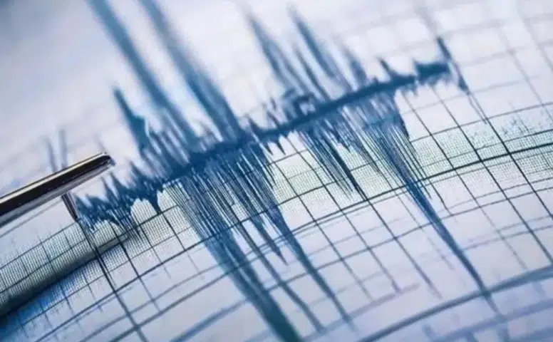 Japonya'da korku dolu anlar: 5,8'lik sarsıntı hayatı felç etti