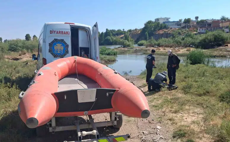 Dicle Nehrinde mahsur kalan 52 küçükbaş hayvan 3 gün sonra kurtarıldı