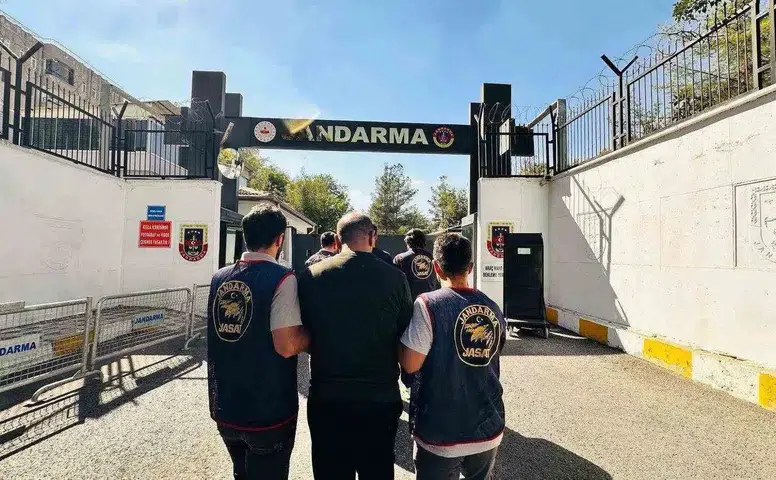 Diyarbakır genelinde aranan 67 hükümlü jandarma operasyonuyla yakalandı