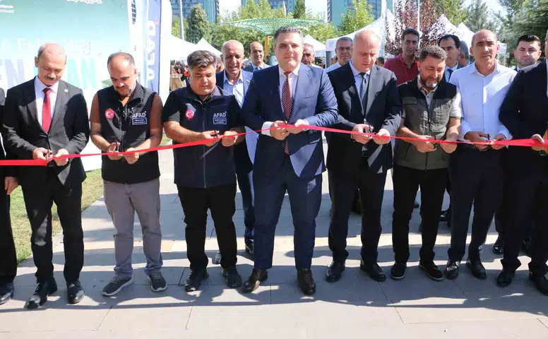 Diyarbakır Yenişehir'de Bilim Şenliği Kapılarını Açtı