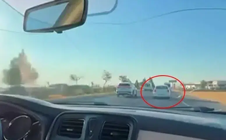 Diyarbakır trafiğinde tehlikeli anlar kameraya yansıdı