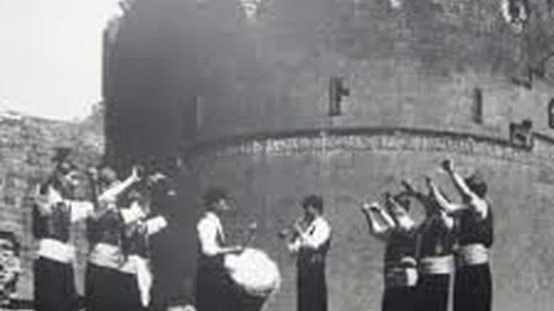 Diyarbakır'ın yöresel oyunu: Delilo