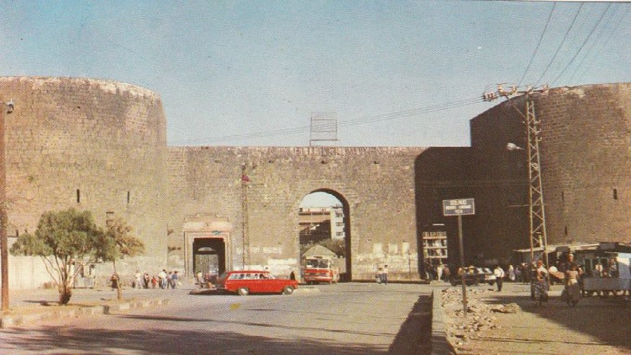 Geçmişten günümüze Diyarbakır'ın kalbi: Urfa Kapı 2