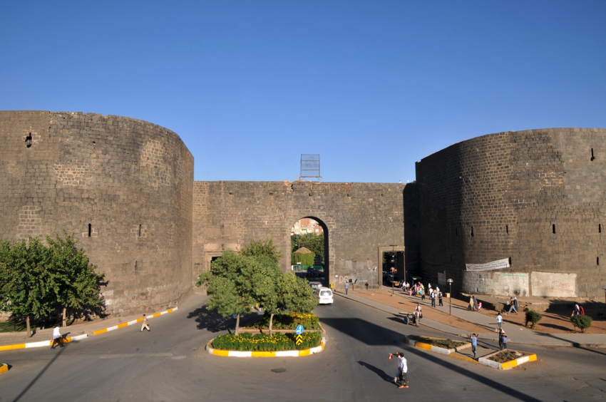 Geçmişten günümüze Diyarbakır'ın kalbi: Urfa Kapı 4