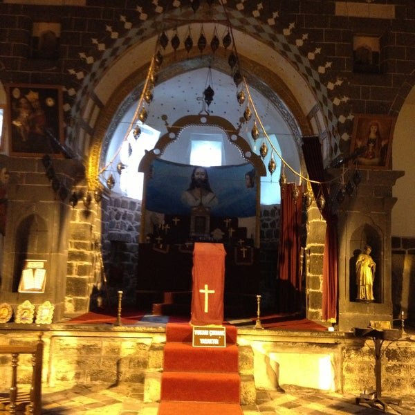 Tarihin izinde ayakta duran bir anıt: Mar Petyun Kilisesi 2