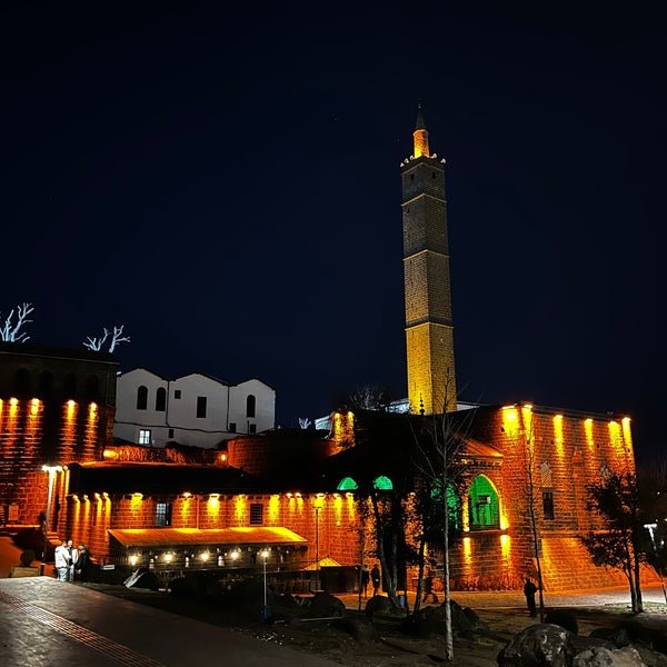 Tarih ve maneviyatın buluşma noktası: Hz. Süleyman Camii 2